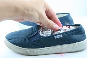 Remove-Odor-from-Your-Shoes-with-Baking-Soda-Intro