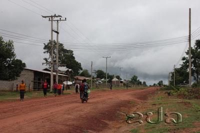 ປະຊາຊົນ ເຂດຈຸດສຸມ ຕັງອາໄລ-ລະແບງ ພົບບັນຫາ ລາຄາຢາງໂບງ ຕົກຕໍ່າ