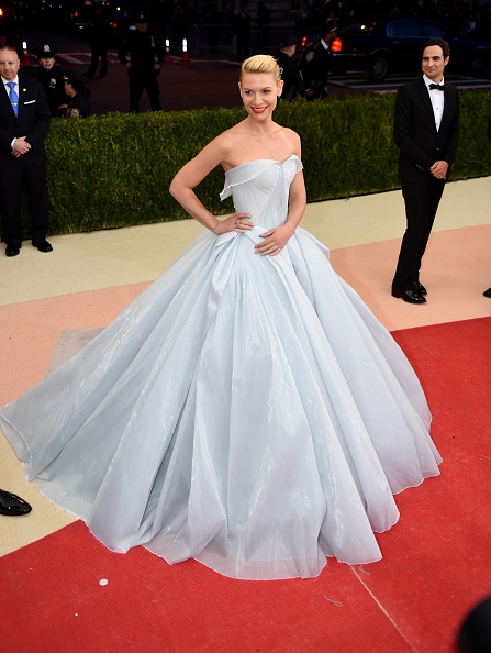 ງານແຟຣຊັ່ນພົມແດງ ງານ MET GALA 2016