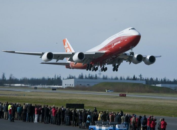 ເປີດພາຍໃນ Boeing 747-8 VIP ເຮືອບິນທີ່ຫຼູຫລາ ແລະ ອະລັງການງານສ້າງເກີນຄຳບັນຍາຍ