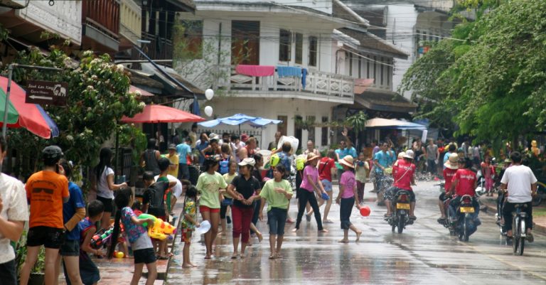 ຫຼວງພະບາງແຈ້ງ! ຫ້າມສວາຍໂອກາດຂຶ້ນລາຄາສິນຄ້າ ຫຼື ການບໍລິການໃນຊ່ວງປີໃໝ່ລາວ 2019