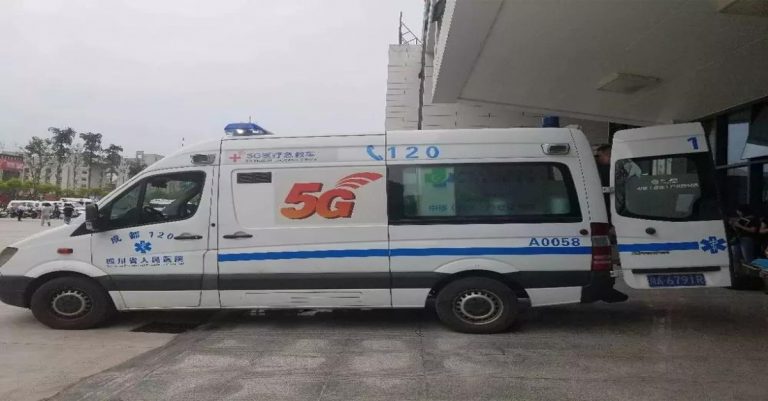 ລົດໂຮງໝໍ 5G ຊ່ວຍຄົນເຈັບແຜ່ນດິນໄຫວທີ່ເສສວນ