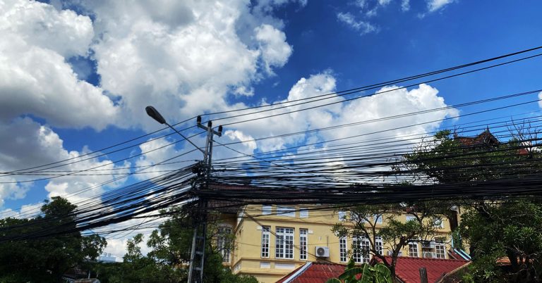 ນະຄອນຫຼວງເລັ່ງແກ້ໄຂບັນຫາສາຍເຄເບີນ, ສາຍອິນເຕີເນັດ ແລະ ສາຍອື່ນໆທີ່ບໍ່ເປັນລະບຽບ