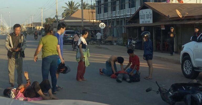 ຊົມເຊີຍພົນລະເມືອງດີເຂົ້າຊ່ວຍຊີວິດແມ່ລູກທີ່ນອນເຈັບຈາກອຸບັດເຫດ