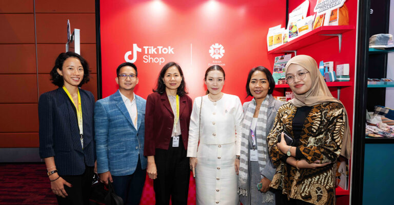 ໂຄງການ ASEAN SOAR Together ໄດ້ຮ່ວມແບ່ງປັນເລື່ອງລາວຄວາມສໍາເລັດຂອງ MSME ດິຈິຕ້ອນ ທີ່ງານ ABIS 2025