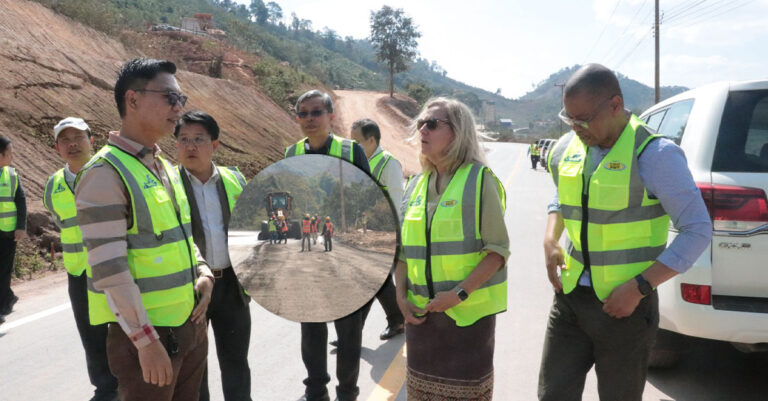 ທະນາຄານໂລກລົງຢ້ຽມຢາມ ຕິດຕາມການກໍ່ສ້າງທາງຫຼວງແຫ່ງຊາດ ເລກ 2W ແຕ່ເມືອງໄຊ ຫາ ເມືອງປາກແບງ ແລະ ທາງຫຼວງທ້ອງຖິ່ນ ຢູ່ແຂວງອຸດົມໄຊ ເພື່ອຍົກລະດັບການເຊື່ອມໂຍງແລວທາງເສດຖະກິດ